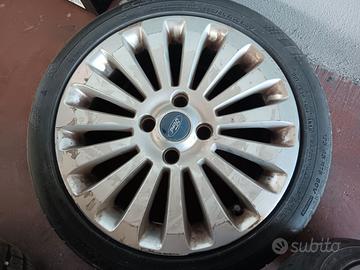 Cerchi in lega 16 pollici Ford