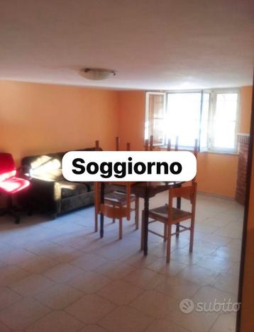 Fiumicino bilocale condominio incluso