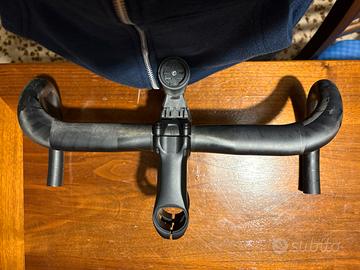 Manubrio più pipa Giant Carbonio.