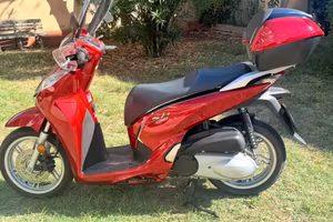 Scooter sh 300