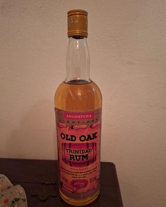 bottiglia rum  angostura