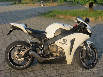 Honda CBR1000RR Fireblade 2008 – Edizione Rizoma
