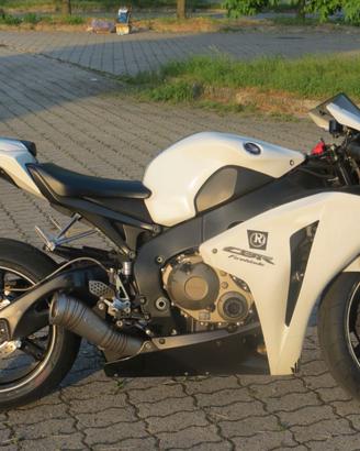 Honda CBR1000RR Fireblade 2008 – Edizione Rizoma