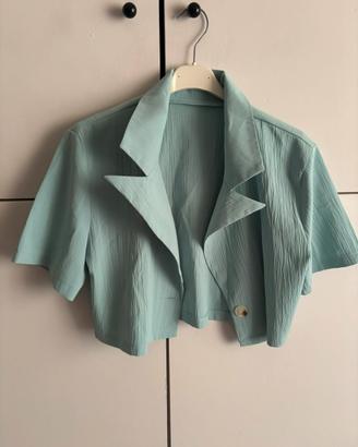 Completo azzurro – blazer corto  shorts coordinati