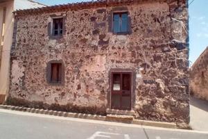 Narbolia tipica casa singola da ristrutturare