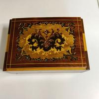 Cofanetto portagioie con Carillon