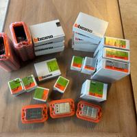 Bticino Axolute materiale nuovo