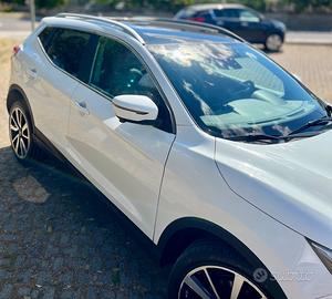 NISSAN QASHQAI 1.6 TEKNA PLUS - Trattabile