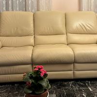 Divano in ecopelle 3 sedute  beige