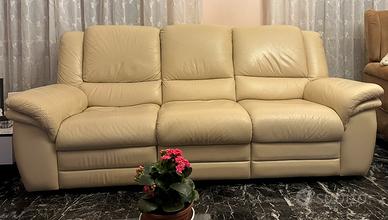 Divano in ecopelle 3 sedute  beige