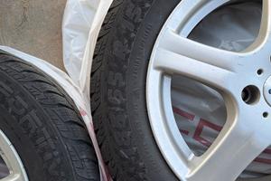 gomme da neve e cerchi in lega