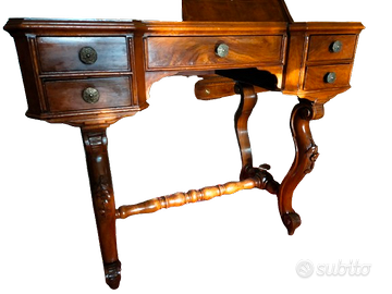 Scrivania in noce e radica