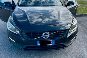 Volvo V60 D2