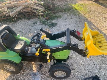 Trattore deuz  rolly toys a pedali