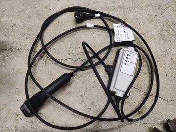 caricabatteria auto elettrica