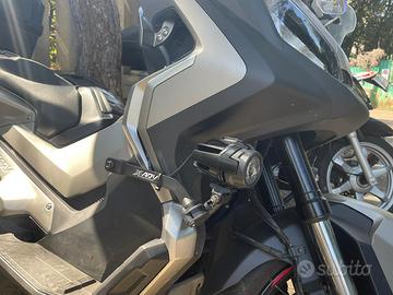 Supporti staffe alluminio faretti X-ADV 750 Honda