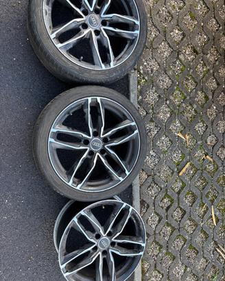 Tre cerchi Audi 18