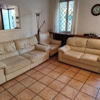 Divano 3 posti + 2 posti + poltrona recrinabile 