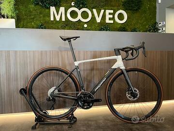 Megamo Road Raise 15