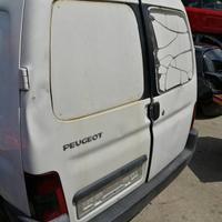 Fanale posteriore sinistro PEUGEOT RANCH del 2005