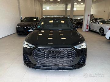 AUDI Q3 SPB 40 TDI quattro S tronic Identity Bla