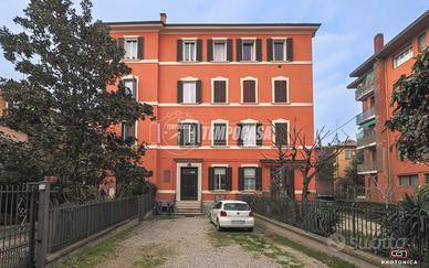 Appartamento a Bologna 5 locali