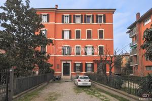 Appartamento a Bologna 5 locali