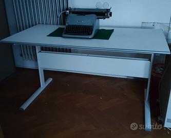scrivania