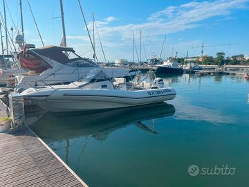 Zodiac 700 gommone