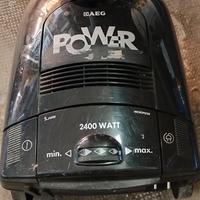 ASPIRATORE CON SACCO AEG