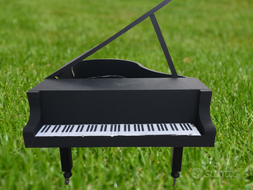 Pianoforte a coda scenografico 