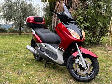 X-Max 250 tagliandato pronto uso 1.150€