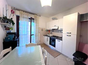 APPARTAMENTO PARI AL NUOVO con GARAGE