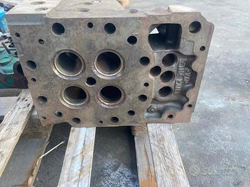 Testata 3512D e pompa d’acqua