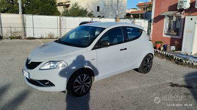 Lancia Ypsilon 1.2 69 CV 5 porte GPL Ecochic Gold