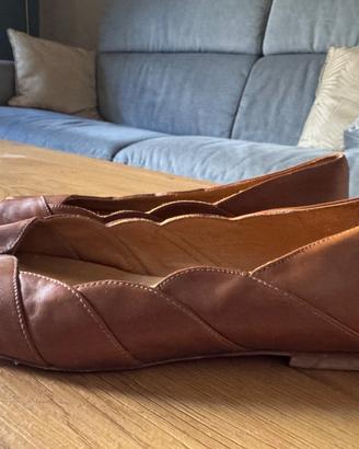 Ballerine spuntate in pelle vera color cuoio