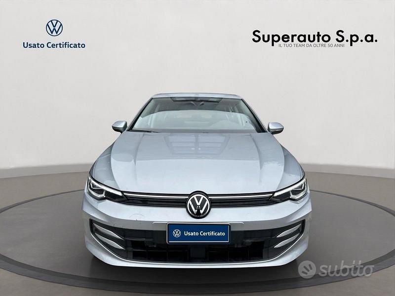 Volkswagen Golf 2026 photo 2