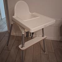 Seggiolone Ikea con poggiapiedi