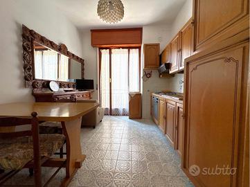 2 LOCALI A CHIAVARI