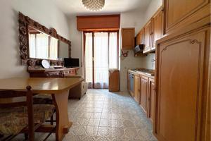 2 LOCALI A CHIAVARI
