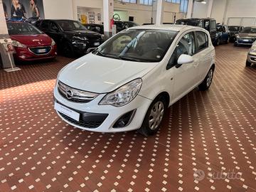 Opel Corsa 1.2 5 porte Cosmo - IDEALE PER NEOPATEN