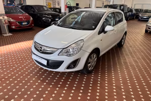 Opel Corsa 1.2 5 porte Cosmo - IDEALE PER NEOPATEN