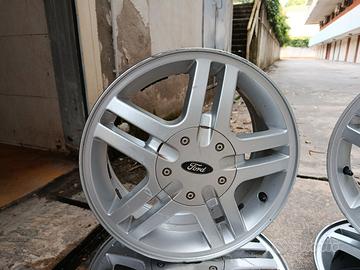 cerchi in lega Ford focus r15
