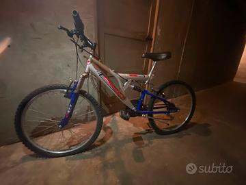 Bici MTB da riparare/  ricambi 30€
