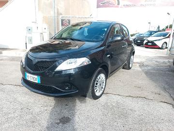 lancia ypsilon 1.2 benzina km 54000
