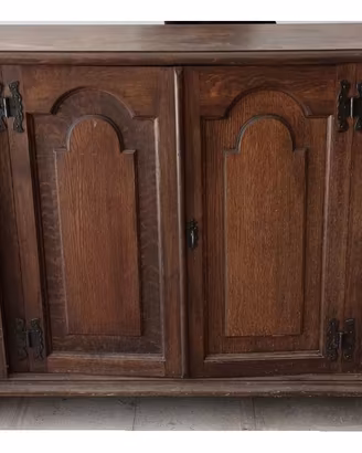 Tavolo e mobile 1800