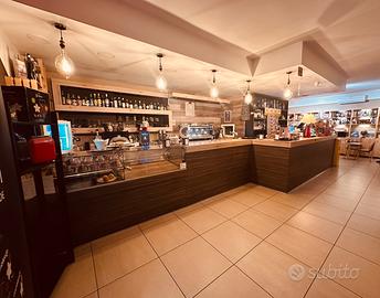 Bar caffetteria ricevitoria con licenza sala slot