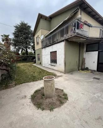 CAMPAGNA LUPIA CENTRO Casa Singola con scoperto