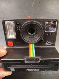 Polaroid One step i- type camera