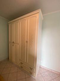 Armadio e letto singolo cameretta